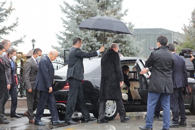 Cumhurbaşkanı Erdoğan, Devlet Bahçeli’yi Evinde Ziyaret Etti