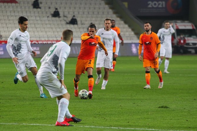 Konyaspor: 1 - Galatasaray: 1 (İlk Yarı)