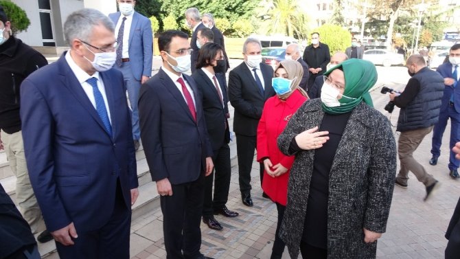 Bakan Zehra Selçuk Trabzon’da