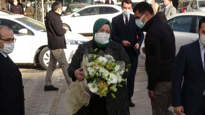 Bakan Zehra Selçuk Trabzon’da