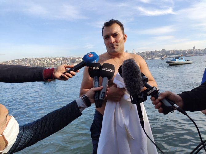 Haliç’te Denizden Haç Çıkarma Töreni Gerçekleştirildi