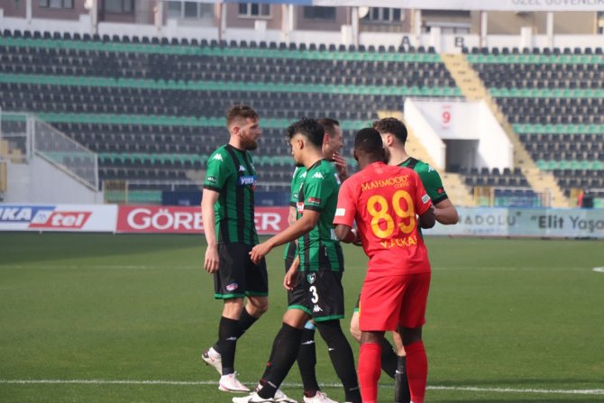 Denizlispor: 0 - Hk Kayserispor: 1 (Maç Devam Ediyor)