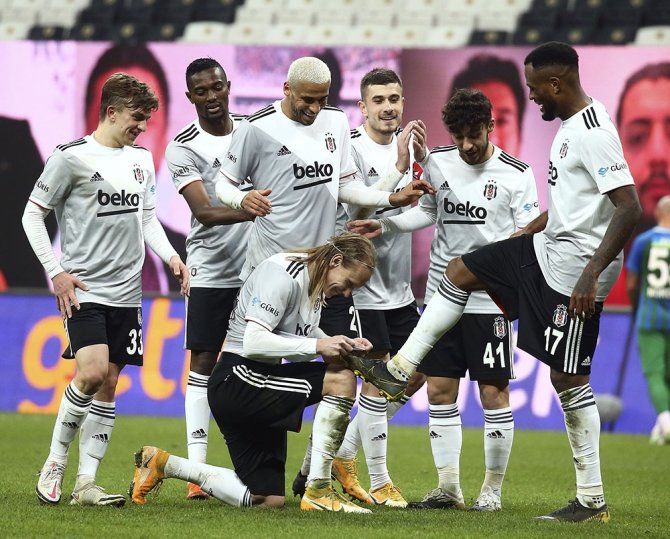 Rizespor’a 4 Gol Atan Larin, Krallıkta Zirveye Çıktı