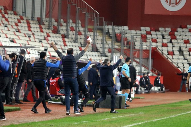 Süper Lig: Ft Antalyaspor: 3 - Fatih Karagümrük: 1 (Maç Sonucu)