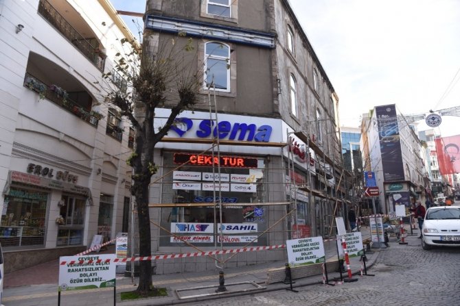 Giresun’da Cephe Giydirme Ve Sokak Sağlıklaştırma Çalışmaları Başladı