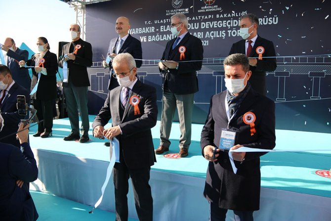 Cumhurbaşkanı Erdoğan Video Konferans Yöntemi İle Diyarbakır’daki Açılışa Katıldı
