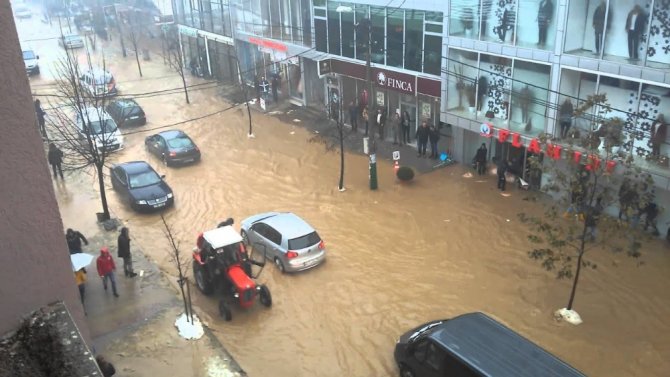 Kosova’yı Sel Vurdu