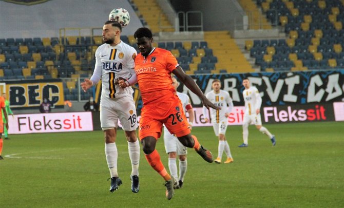 Süper Lig: Mke Ankaragücü: 1 - Medipol Başakşehir: 2 (Maç Sonucu)