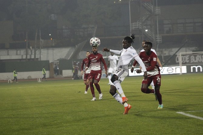 Süper Lig: A. Hatayspor: 2 - Beşiktaş: 2 (İlk Yarı)