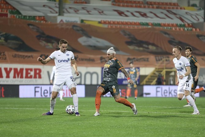 Süper Lig: Aytemiz Alanyaspor: 1 - Kasımpaşa: 2 (Maç Sonucu)