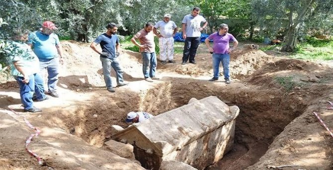 Lahit Tarlası İşte Böyle Korunuyor