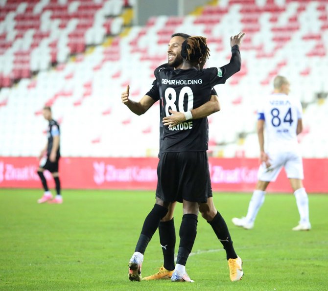 Ziraat Türkiye Kupası: D.g. Sivasspor: 1 - Adana Demirspor: 1 (İlk Yarı)