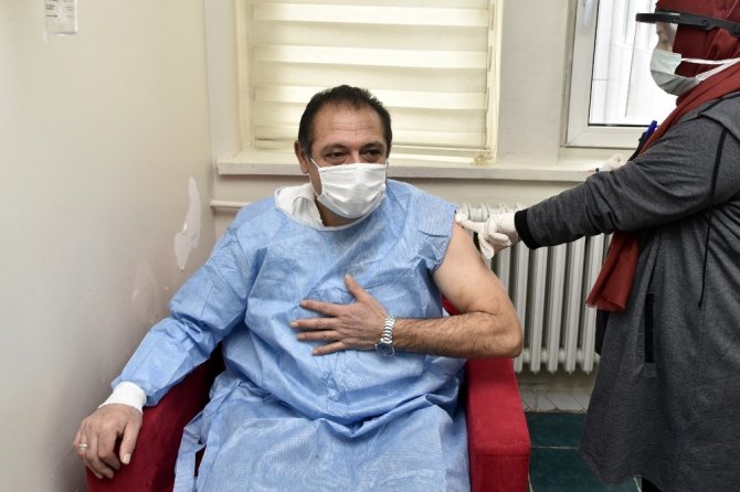 Gümüşhane’de Covid-19 Aşılaması Başladı