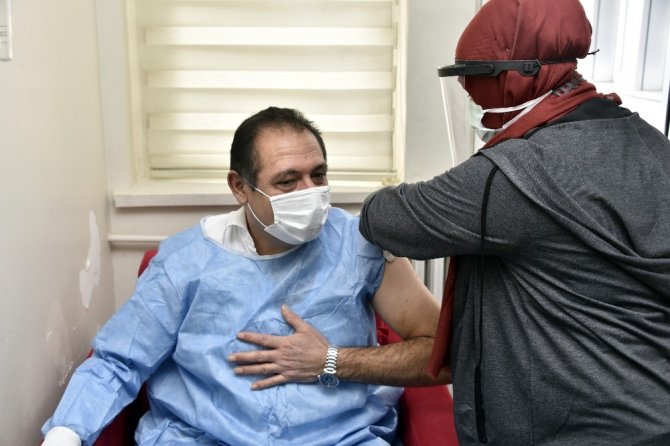 Gümüşhane’de Covid-19 Aşılaması Başladı