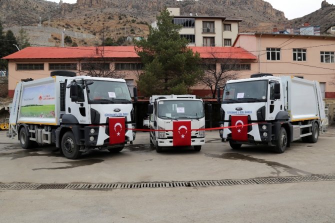 Gümüşhane İl Özel İdaresi’nin Yeni Çöp Araçları Hizmete Sunuldu
