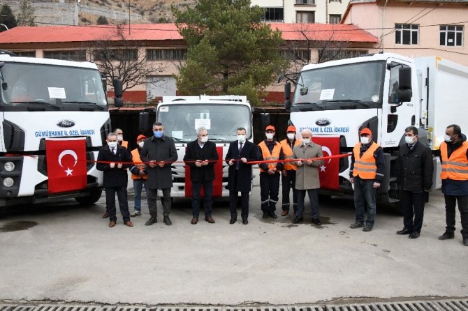 Gümüşhane İl Özel İdaresi’nin Yeni Çöp Araçları Hizmete Sunuldu
