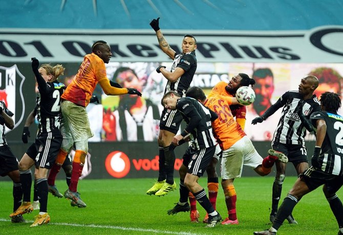 Süper Lig: Beşiktaş: 2 - Galatasaray: 0 (Maç Sonucu)