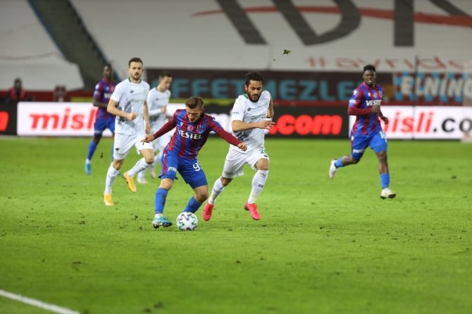 Süper Lig: Trabzonspor: 1 - Konyaspor: 0 (İlk Yarı)
