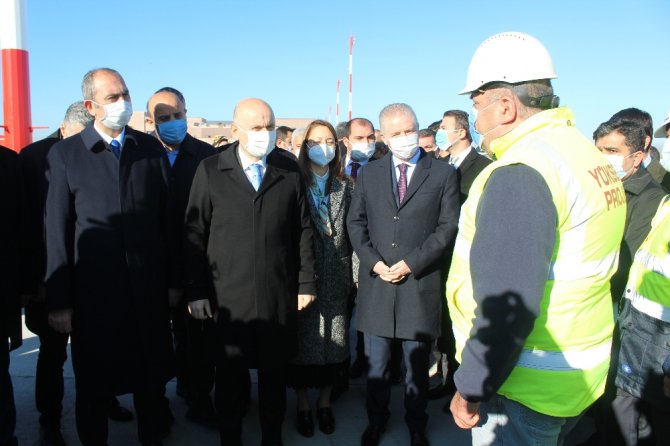 Bakan Karaismailoğlu Ve Bakan Gül Gaziantep Havalimanı İnşaatında İncelemelerde Bulundu