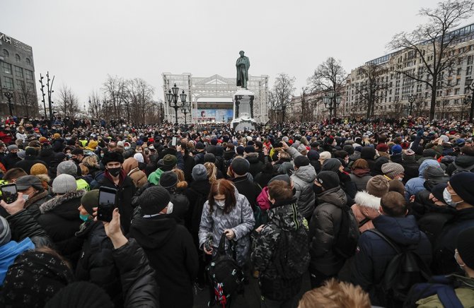 Rusya Genelinde Binlerce Muhalif Navalny İçin Sokaklarda