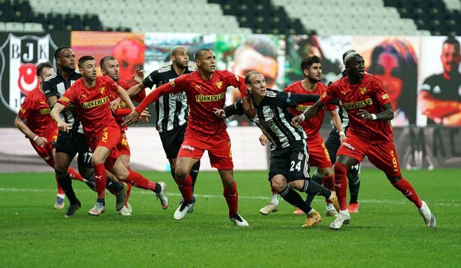 Süper Lig: Beşiktaş: 0 - Göztepe: 1 (İlk Yarı)