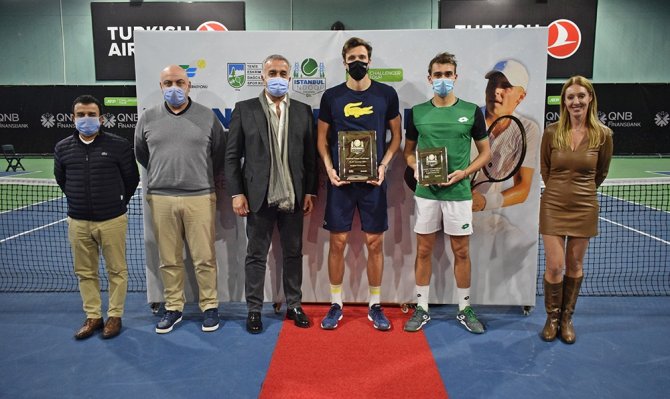 İstanbul Indoor Challenger’da Şampiyon Rinderknech