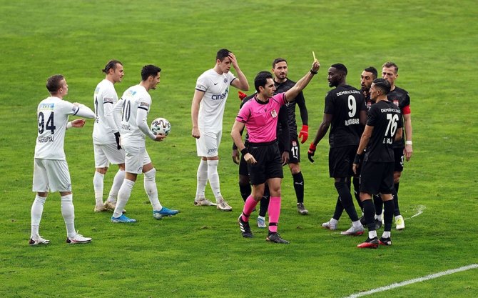 Süper Lig: Kasımpaşa: 2 - Dg Sivasspor: 0 (İlk Yarı)
