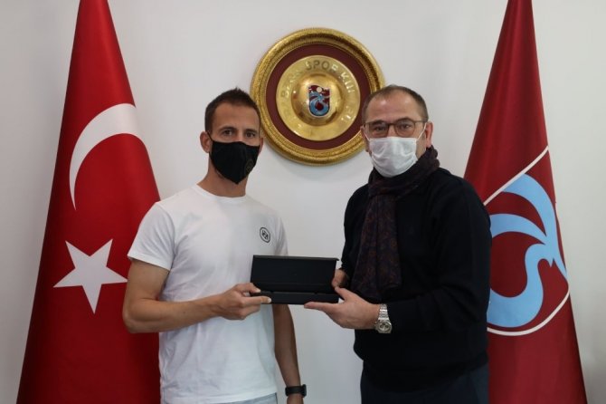 Trabzonspor’dan Pereira’ya Teşekkür Plaketi