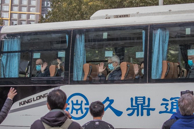 Wuhan’da Zorunlu Karantina Süresi Dolan Dsö Ekibi Otelden Ayrıldı