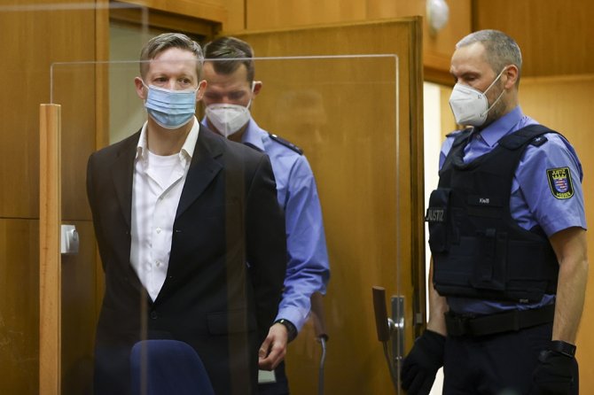 Almanya’da Göçmen Yanlısı Vali Lübcke’yi Öldüren Katile Ömür Boyu Hapis Cezası