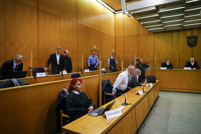 Almanya’da Göçmen Yanlısı Vali Lübcke’yi Öldüren Katile Ömür Boyu Hapis Cezası