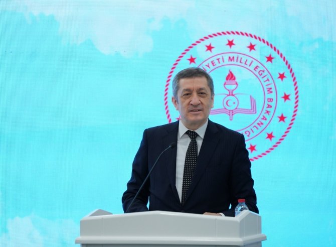 Bakan Selçuk ‘İlk Yardım Okulu Kahramanlar İş Başında’ Kitabı Tanıtımına Katıldı