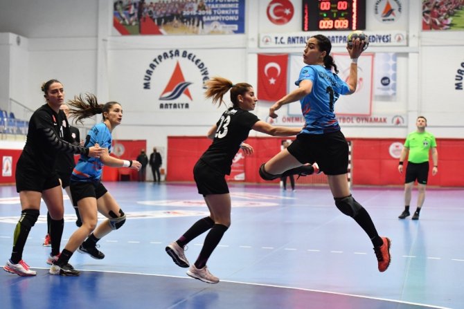 Antalya Derbisinde Kazanan Konyaaltı Oldu