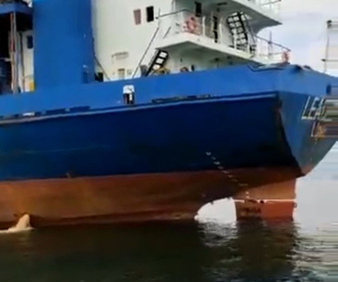 Kktc’den Akdeniz’i Kirleten Gemiye 25 Bin Lira Para Cezası
