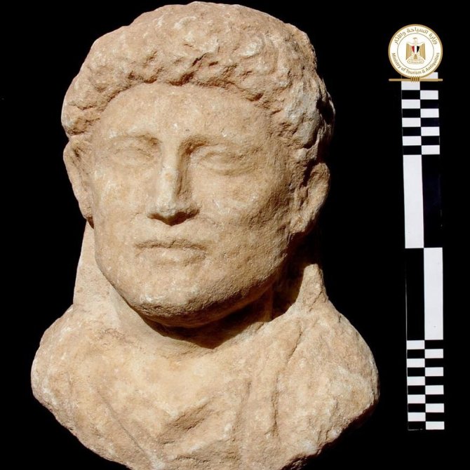 Mısır’ın Antik Kenti Taposiris Magna’da 2 Bin Yıllık Altın Dilli Bir Mumya Keşfedildi