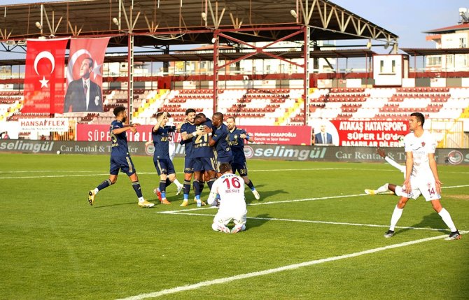 Süper Lig: A.hatayspor: 0 - Fenerbahçe: 1 (İlk Yarı)
