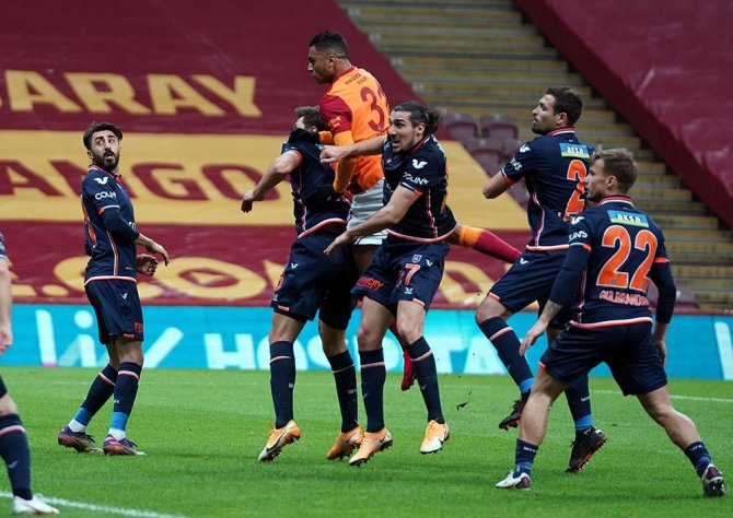 Süper Lig: Galatasaray: 3 - Medipol Başakşehir: 0 (Maç Sonucu)