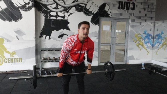 Cirit Atma Şampiyonu Ümmet Değirmenci, Pandemi Sürecini Güçlenerek Geçiriyor