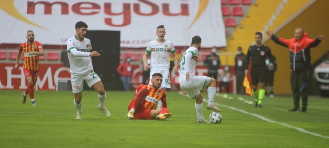 Süper Lig: Kayserispor: 0 - Alanyaspor: 0 (Maç Devam Ediyor)