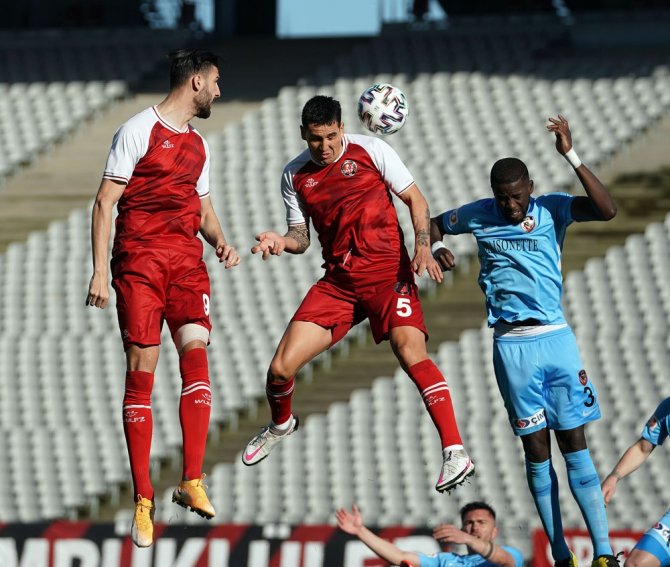Süper Lig: Karagümrük: 0 - Gaziantep Fk: 0 (İlk Yarı)