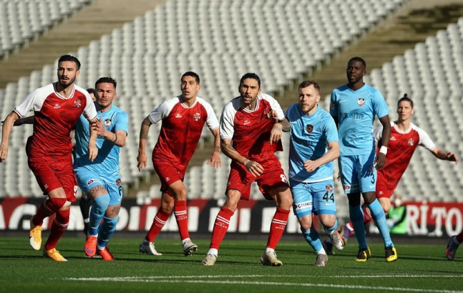 Süper Lig: Karagümrük: 0 - Gaziantep Fk: 0 (İlk Yarı)