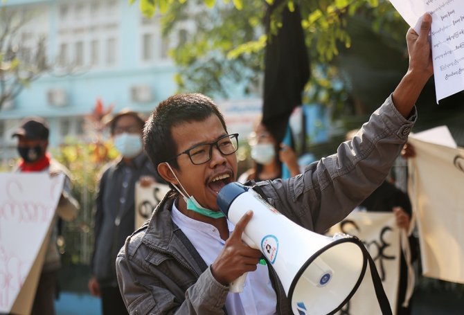 Myanmar’ın En Büyük İkinci Kentinde Darbe Karşıtı Protesto