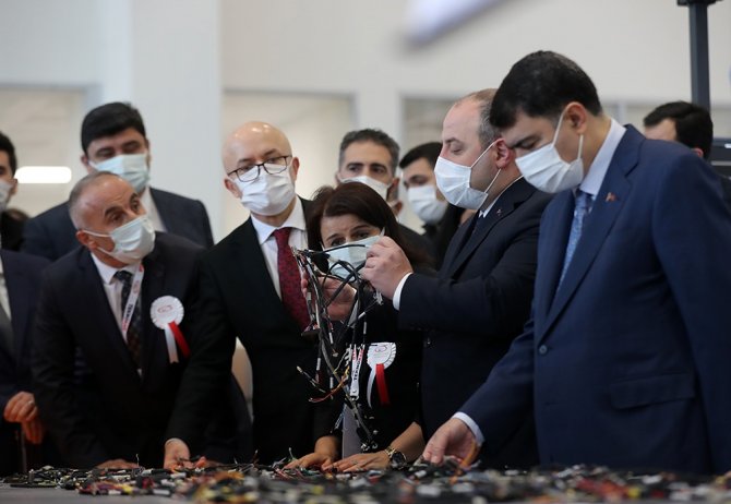 "Tüm Dünyanın Ekonomik Olarak Sarsıntı Geçirdiği Bir Yılı İnşallah Pozitif Büyümeyle Kapatacağız"