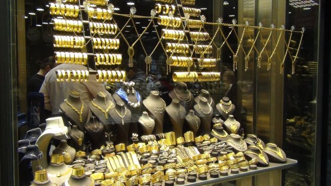 Altın Düştü, Borcu Olan Ve Düğün Yapacaklar Kuyumculara Koştu