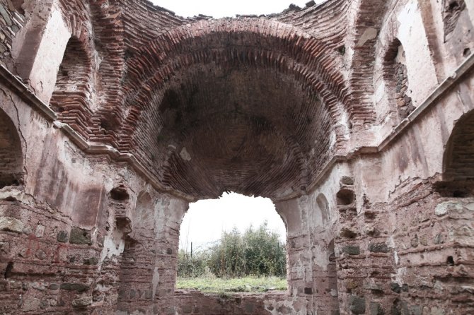 Aziz Aberkios Adına Yapılan Kilise Turizme Açılmayı Bekliyor