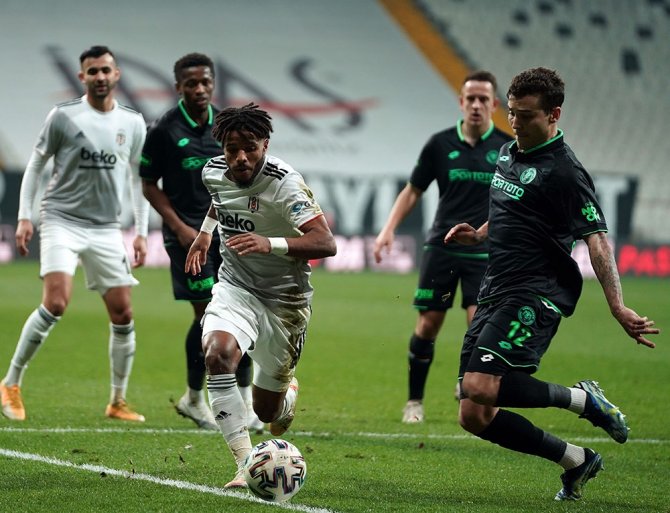 Süper Lig: Beşiktaş: 0 - Konyaspor: 0 (İlk Yarı)