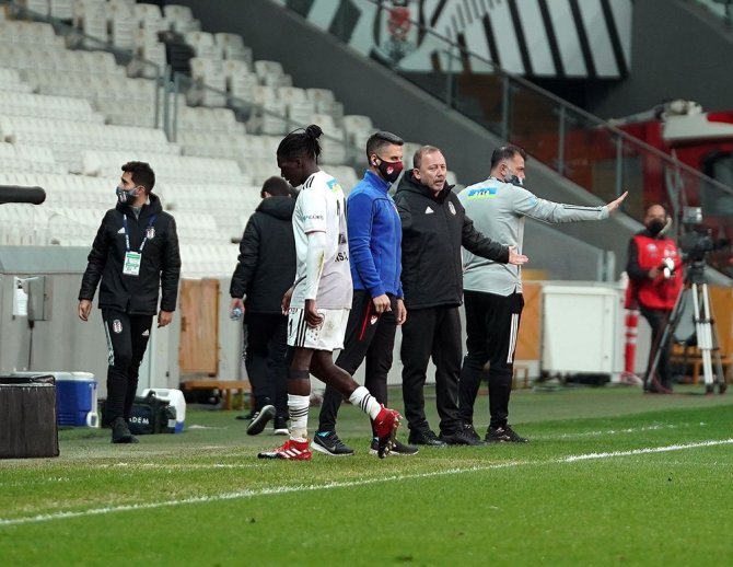 Süper Lig: Beşiktaş: 0 - Konyaspor: 0 (İlk Yarı)