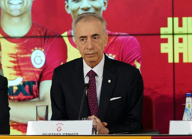 Galatasaray’da İmza Şov