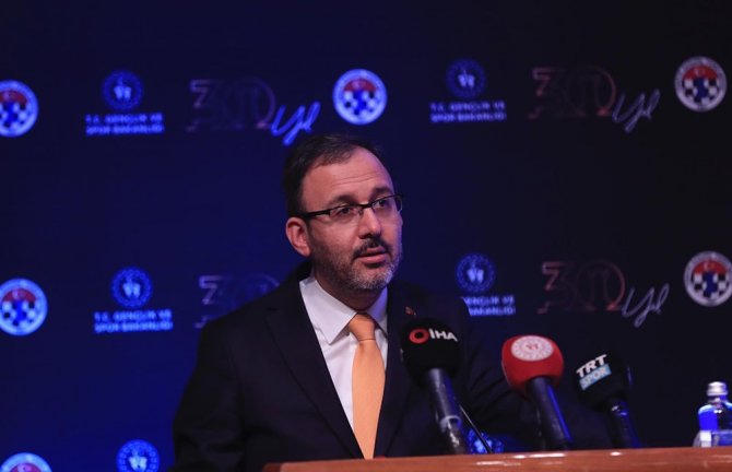 Bakan Kasapoğlu, Satranç Federasyonu İle Bir Araya Geldi