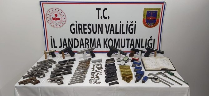 Silah İmalathanesine Baskın Yapıldı